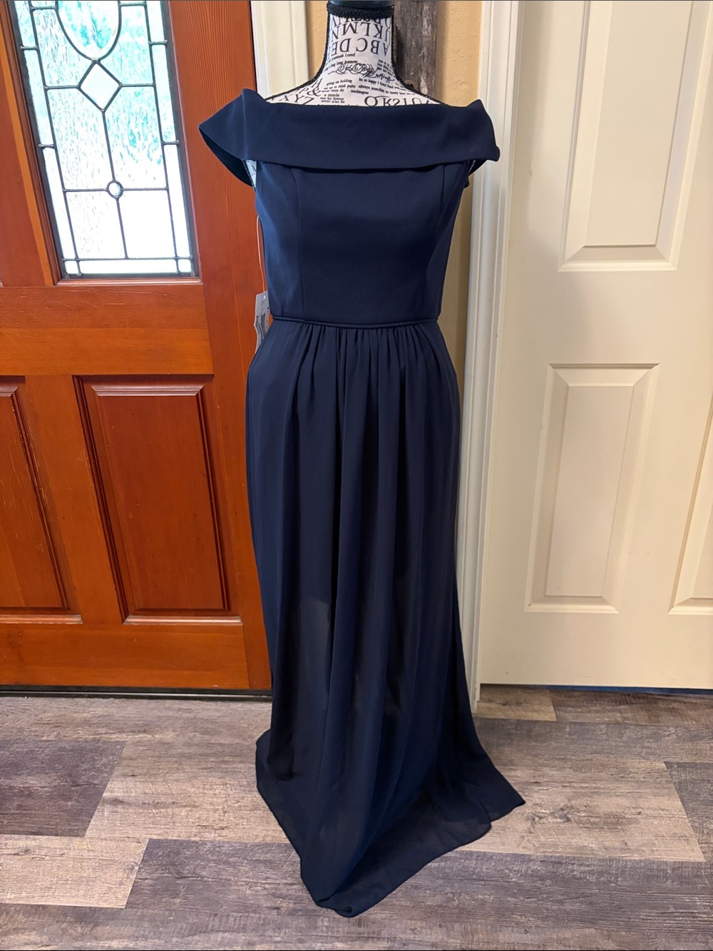Adrianna Papell chiffon Shoulder Evening Gown